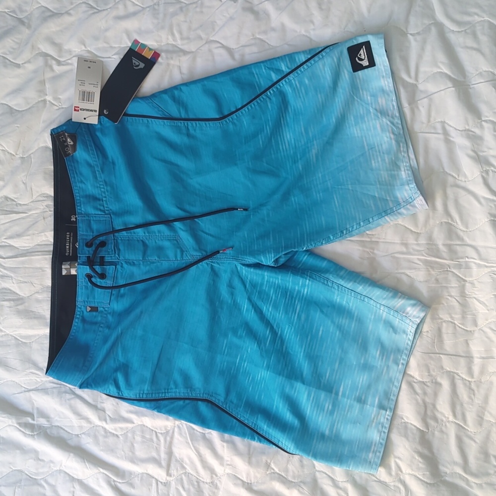Quicksilver Board Shorts 30" x 21" (New)